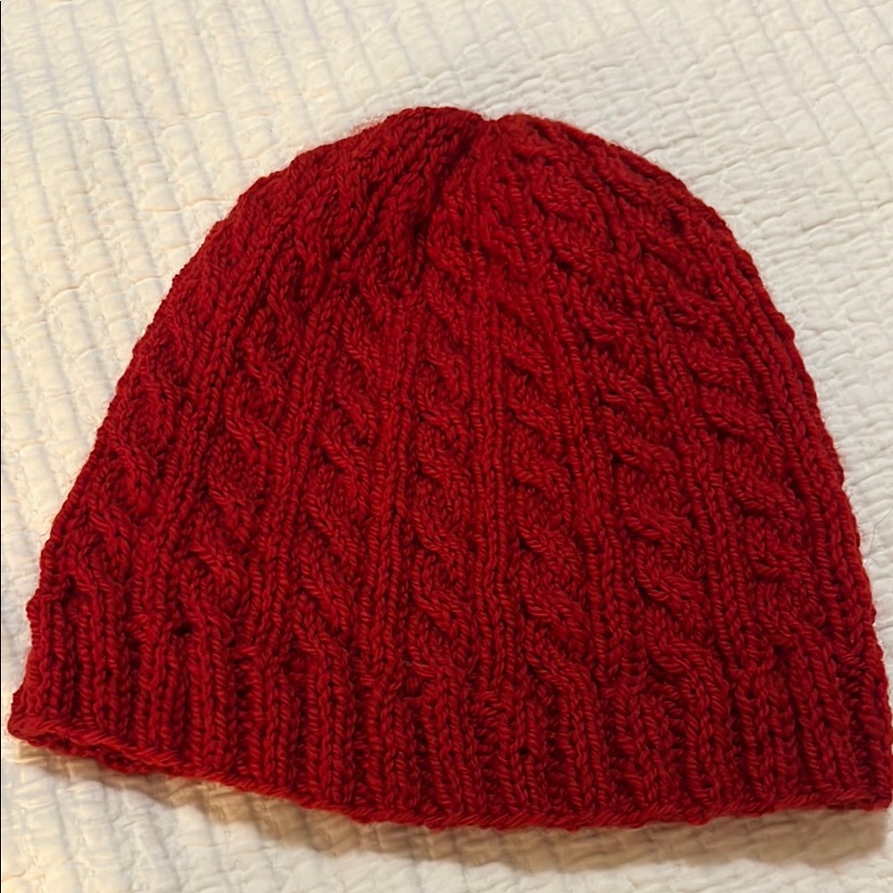 Red Cable Knit Beanie - Picture 4 of 5